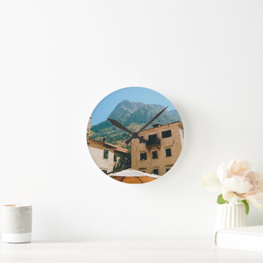 Kotor - Montenegro Runde Wanduhr (Zuhause)