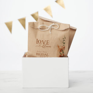 Kraft-Liebe in Bloom Boho Terracotta Brautparty Geschenktütchen