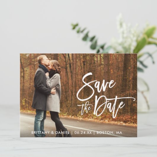 Kraft Modern Brush Script Foto Save the Date Karte (Stehend Vorderseite)