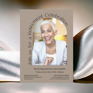 Kraft Tan Simple Foto Arch Retirement Party Einladung