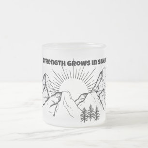 ☕ Kraft wächst in Stille - Minimalistische Tasse