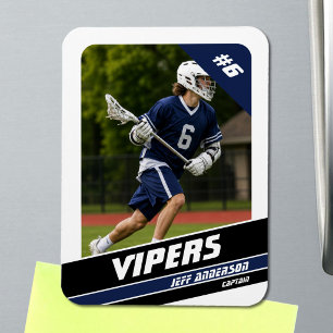 Kräftiges Foto eines weißen Lacrosse-Spielers in B Magnet