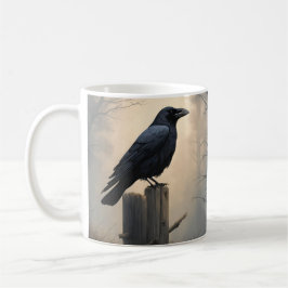 Krähe im Nebel in einem Stab Kaffeetasse