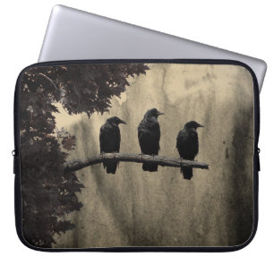 Krähen in der Natur Laptopschutzhülle