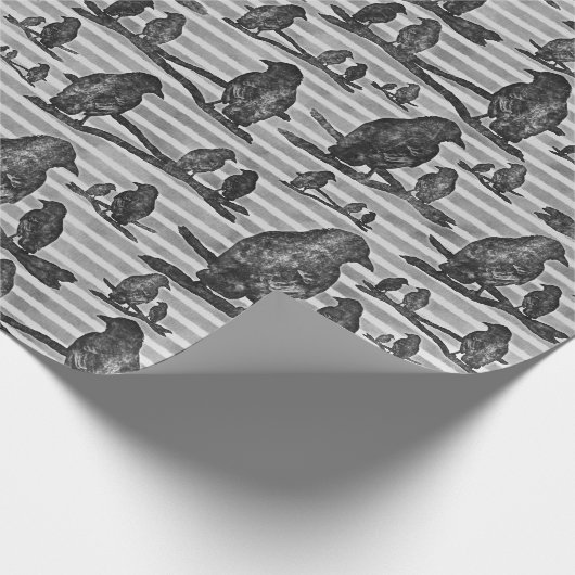 Krähen Raben Crows auf Ast Verpackung Geschenkpapier (Ecke)