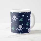 Kraken unter dem Meereskidsmuster Jumbo-Tasse (Vorderseite Rechts)