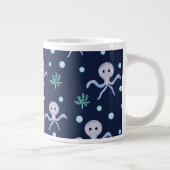 Kraken unter dem Meereskidsmuster Jumbo-Tasse (Rechts)