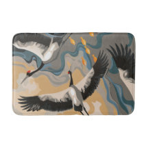 Krane in die Höhe über dem Fluss