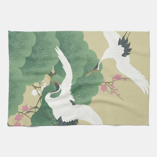 Kranich mit Kiefernbaum und Pflaumenblütenblättern Geschirrtuch (Horizontal)