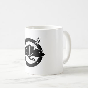 Kranichförmiges Ginkoblatt auf Kreis Kaffeetasse