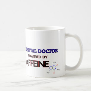 Krankenhaus-Doktor angetrieben durch Koffein Kaffeetasse