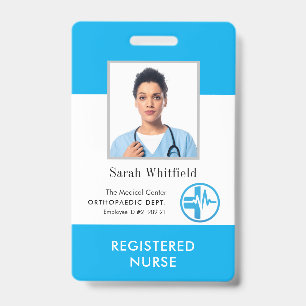 Krankenhaus-Logo und personalisierte Mitarbeiter-F Ausweis