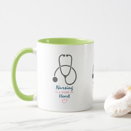 Krankenpflege ist ein Werk von Heart Sprichwort w/ Tasse (Mit Donut)