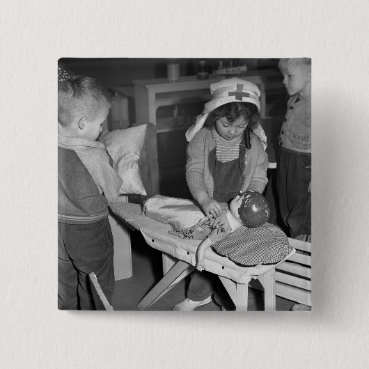 Krankenpflege-Schule: Vierzigerjahre Button (Vorderseite)