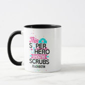 Krankenschwester - Dieser Superheld trägt Scrubs - Tasse (Links)