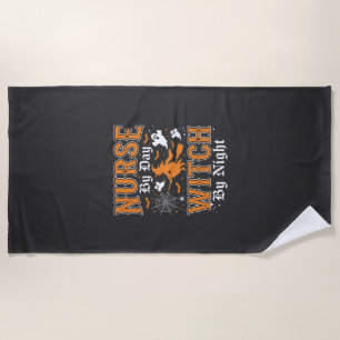 Krankenschwester-Hexen-Halloween-Design (2) Strandtuch
