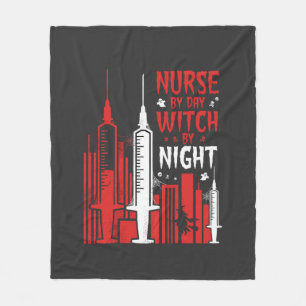 Krankenschwester-Hexen-Halloween-Skyline-Design_1 Fleecedecke
