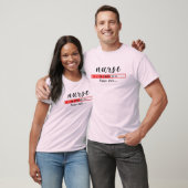 Krankenschwester im Gange Bitte warten T-Shirt (Unisex)