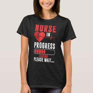 Krankenschwester im laufenden Laden warten Sie bit T-Shirt