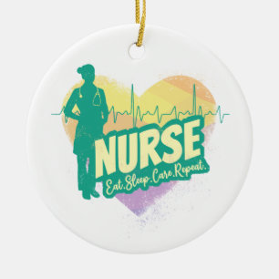 Krankenschwester im Vintage-Design mit Herzschlag- Keramik Ornament