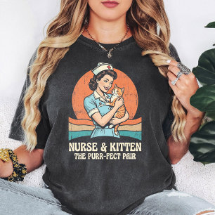 Krankenschwester & Kätzchen Das perfekte Paar Retr T-Shirt