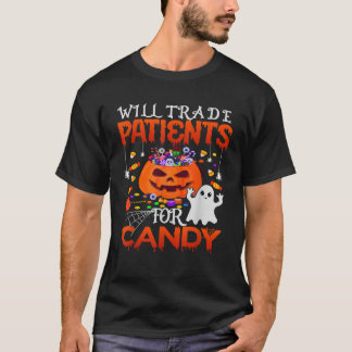 Krankenschwester wird die Patienten zu kühlem, son T-Shirt
