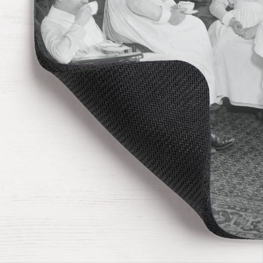 Krankenschwestern am Tee, frühe 1900s Mousepad (Ecke)