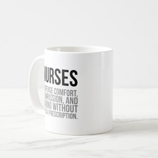 Krankenschwestern führen Komfort zu Kaffeetasse (Vorderseite Links)