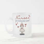 Krankenschwestern geben intensive Sorgfalt-T - Mattglastasse (Links)