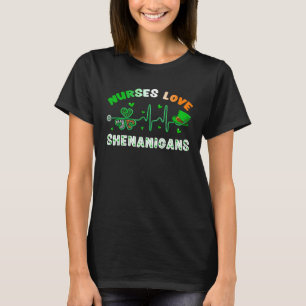 Krankenschwestern lieben Schabernack St. Patrick's T-Shirt