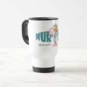 Krankenschwestern machen das mit Herz. Geschenk fü Reisebecher (Vorderseite Links)