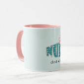 Krankenschwestern machen das mit Liebe. Geschenk f Tasse (Vorderseite Links)