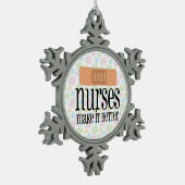 Krankenschwestern machen es besserer, niedlicher schneeflocken Zinn-Ornament (Links)