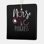 Krankenversicherung im Gange Keramikornament (Links)