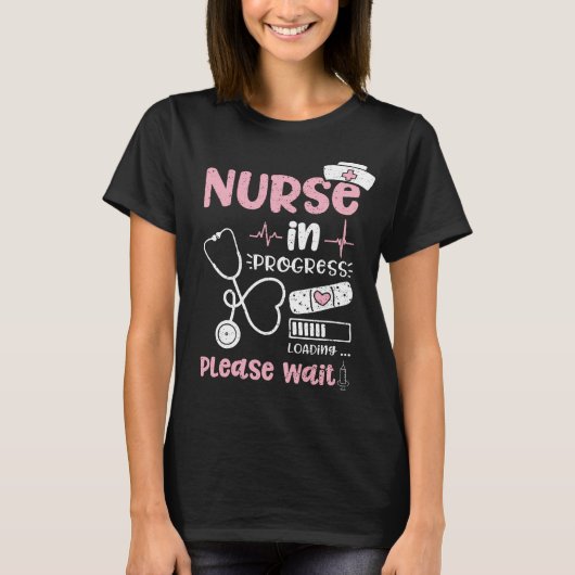 Krankenversicherung im laufenden Laden bitte warte T-Shirt (Vorderseite)