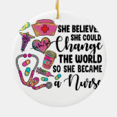 Krankenversicherung verändert die Welt Keramik Ornament (Hinten)