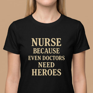 Krankenversicherung, weil selbst Ärzte Helden brau T-Shirt