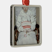 Krankes Mädchen Ornament Aus Metall (Rechts)