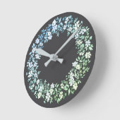 Kranz aus Blumen und Blättern Runde Wanduhr (Winkel)