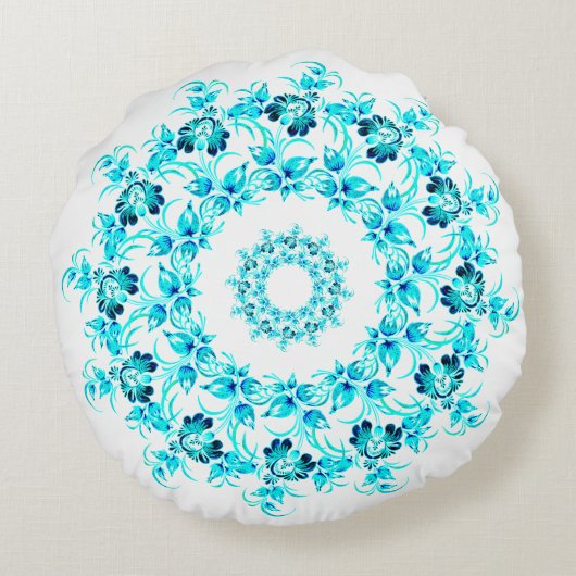 Kranz aus türkisfarbenen Blumen Rundes Kissen (Rückseite)