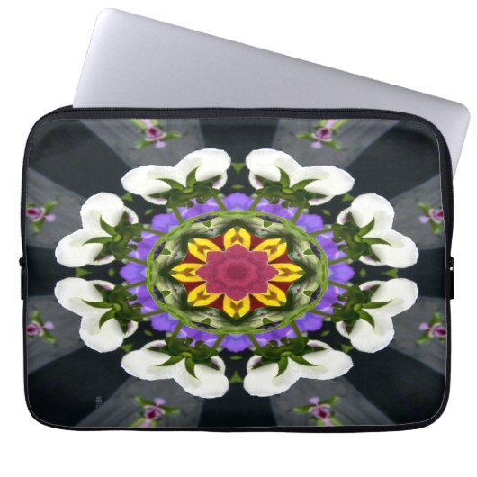 Kranz von Stiefmütterchen... Laptopschutzhülle (Vorderseite)