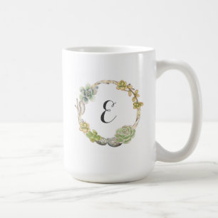 Kranz von Succulents, von Zweigen und Monogramm Kaffeetasse