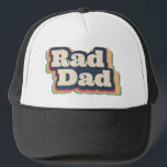 Krasser Vater Truckerkappe<br><div class="desc">Dieses Krasse Retro-Design aus dem Vater ist ein tolles Geschenk für jedermann und eignet sich hervorragend zum Tragen rund um das Haus oder draußen.</div>