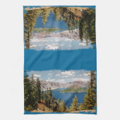 Krater Lake Oregon Geschirrtuch (Vertikal)