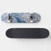 Krater von Manicouagan und der Fluss St. Lawrence Skateboard (Horizontal)