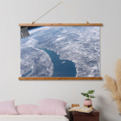 Krater von Manicouagan und der Fluss St. Lawrence Wandteppich Mit Holzrahmen (Schlafzimmer)