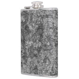 Kratzer auf einem leicht gepunkteten Grau Flachmann