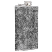 Kratzer auf einem leicht gepunkteten Grau Flachmann (Rechts)