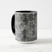 Kratzer auf einem leicht gepunkteten Grau Tasse (Vorderseite Links)