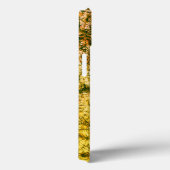 Kratzer auf einem leicht gepunkteten ochgelben Case-Mate iPhone hülle (Rückseite / Rechts)